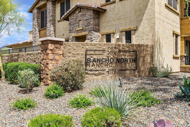 Building Photo - 5100 E Rancho Paloma Dr