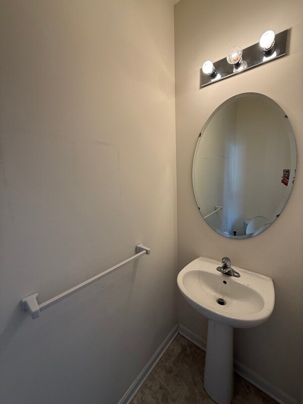 Building Photo - 266 Bruaw Dr