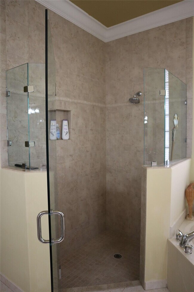 Building Photo - 6810 Fabiano Cir