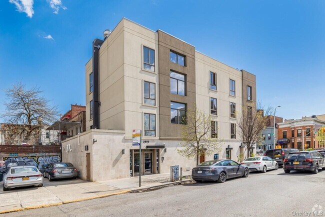 Building Photo - 38-01 31st Ave