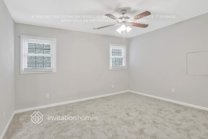 Building Photo - 3049 Larkspur Cir SW