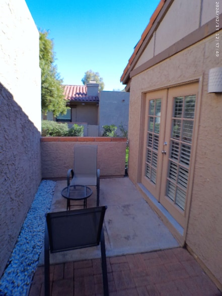 Building Photo - 6439 N 77th Pl