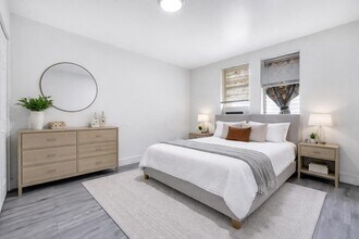 Building Photo - 1554 SW 5th St