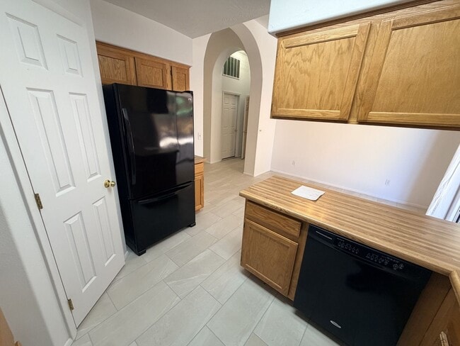 Building Photo - 204 N 2000 E