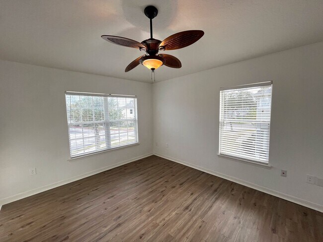 Building Photo - 6410 S Goldenrod Rd