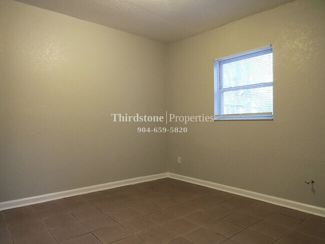 Building Photo - 4474 Spring Glen Rd