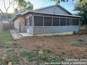 Building Photo - 13939 S Village Dr