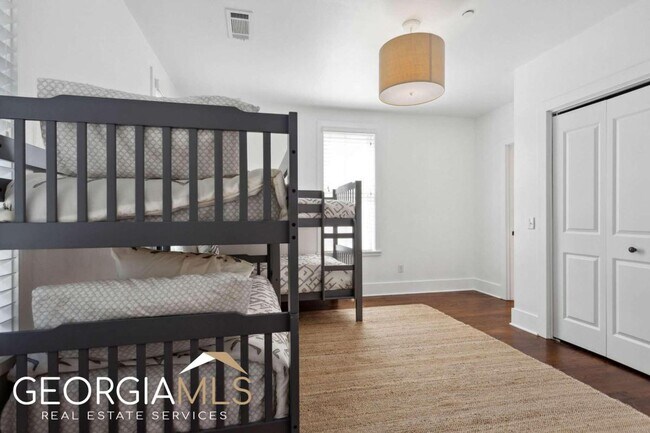 Building Photo - 9212 Selborne Ln