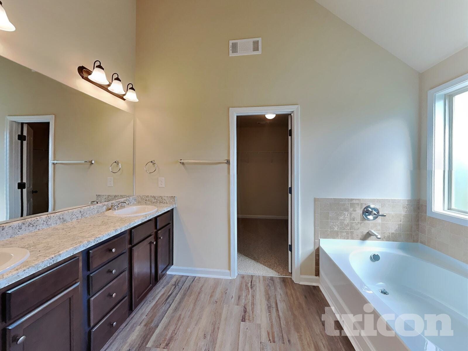 Building Photo - 118 Massey Ln