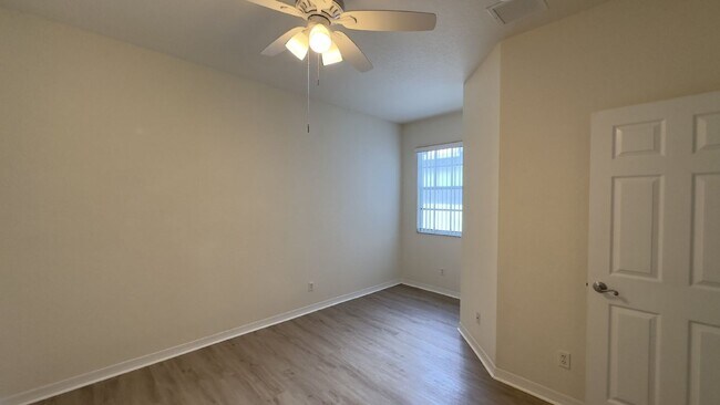 Building Photo - 3042 Grandiflora Dr