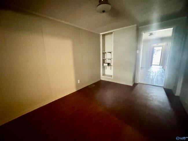 Building Photo - 1109 Humes Ave NE