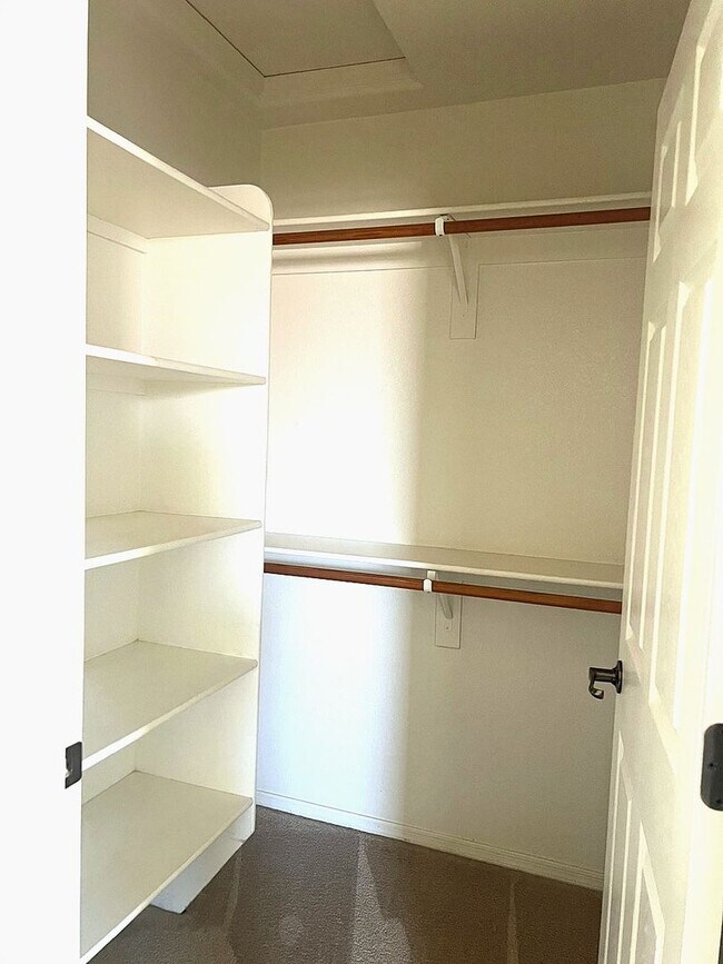 Building Photo - 4539 Redwood St