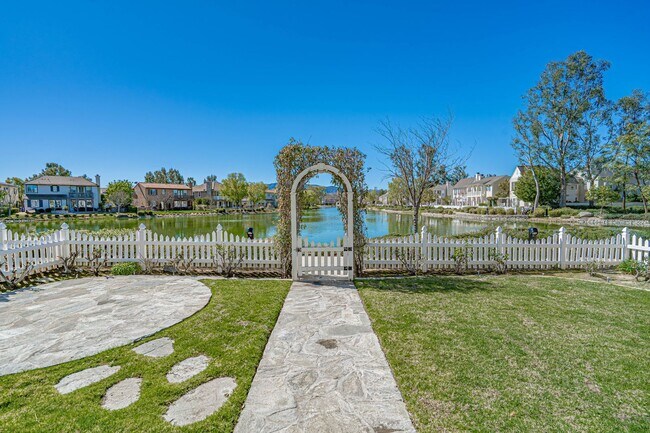 Building Photo - 23932 Windward Ln