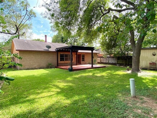 Building Photo - 747 Seamaster Dr