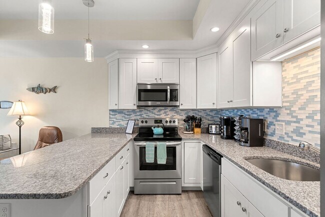 Building Photo - 128 Ashworth Ave