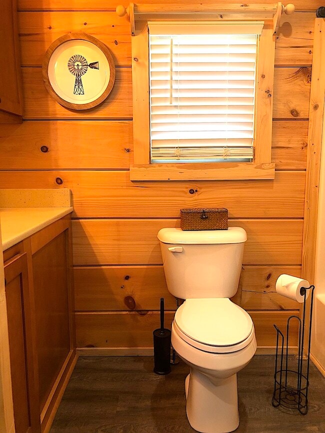 Building Photo - 1566 Old Mill Rd