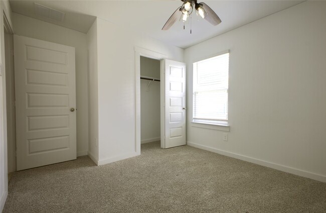 Building Photo - 1223 Via Sacra Dr