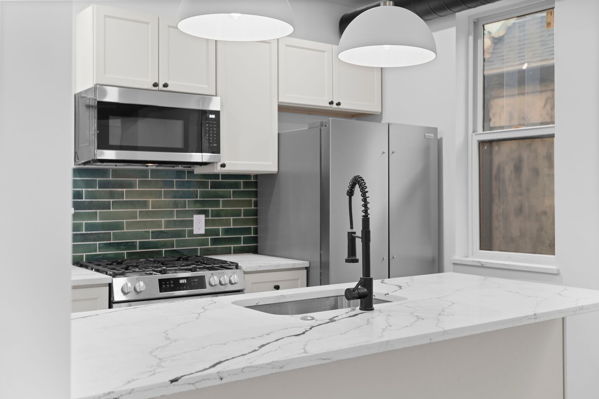 Kitchen - 2035 Forbes Ave