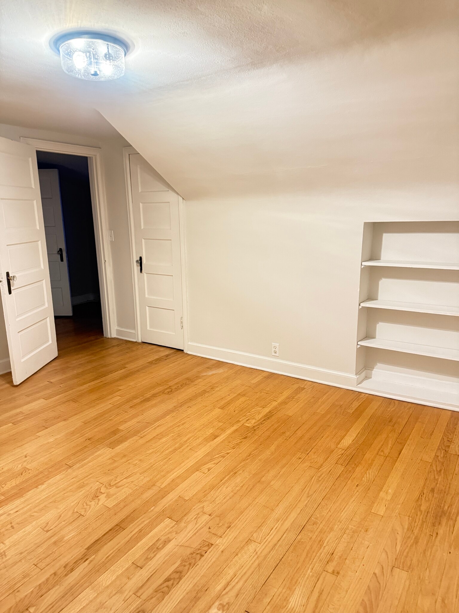 BEDROOM #1 - 2525 W Abbott Ave