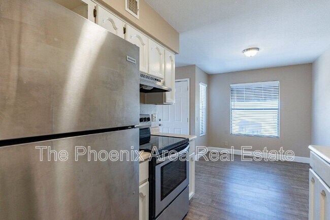 Building Photo - 16657 E Gunsight Dr