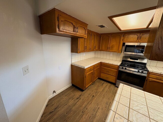 Building Photo - 636 Ramblewood Ct