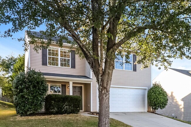 Building Photo - 721 Overlook Rd