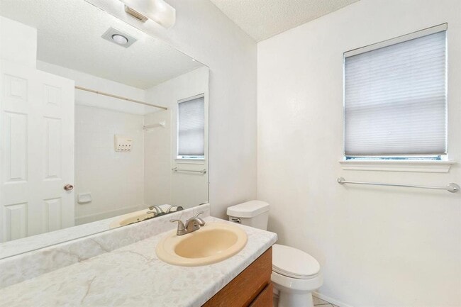 Building Photo - 11918 Snow Finch Rd