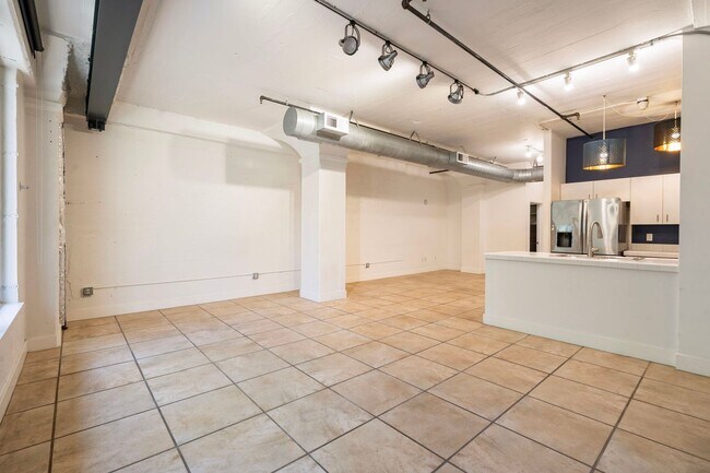 Building Photo - North Park Lofts - Historic Pearl District Warehouse Studio w/parking/most utilities/private balc...