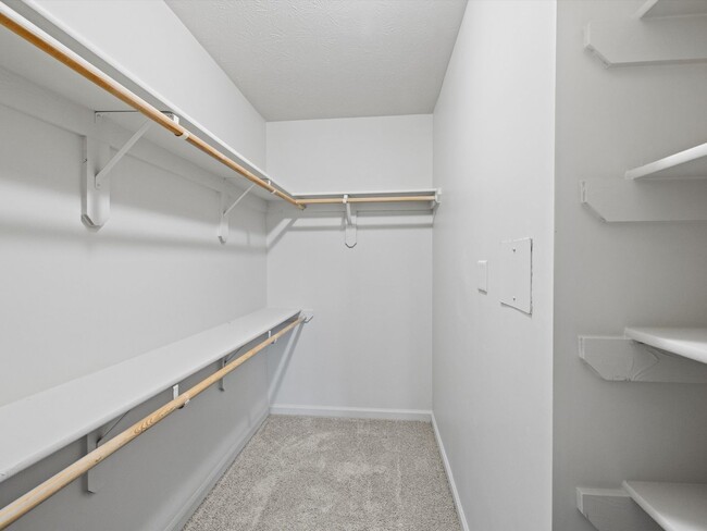 Building Photo - 3 Bedroom Limited Supply******Minutes from...
