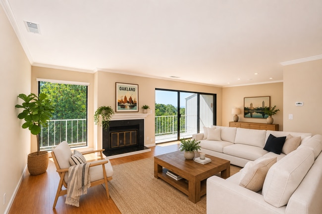 Building Photo - Crestmont Spacious Two Bedroom Townhome