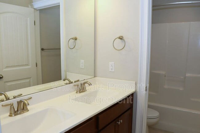 Building Photo - 124 Durban Meadow Dr