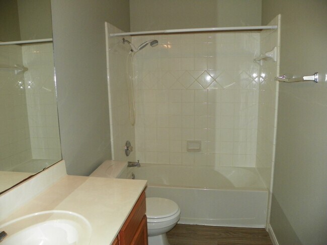 Building Photo - 133.135 Marvin Cove