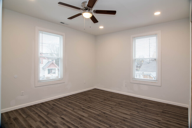 Bedroom - 608 Jefferson Ave