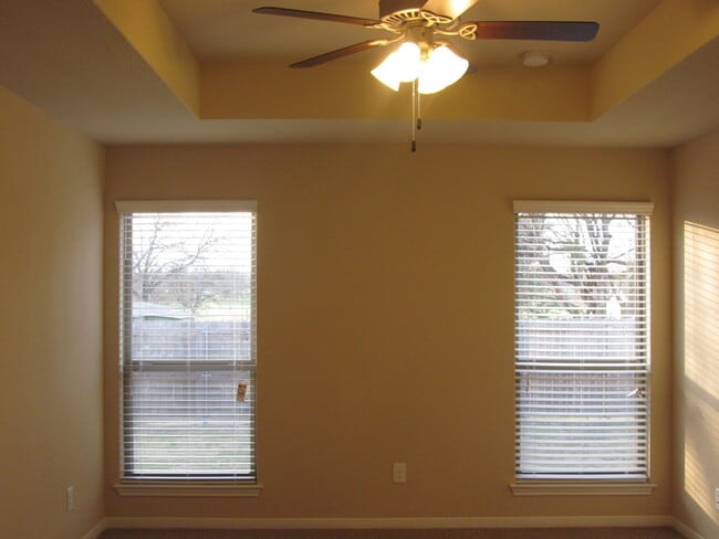 Building Photo - 4 BEDROOM, BISD