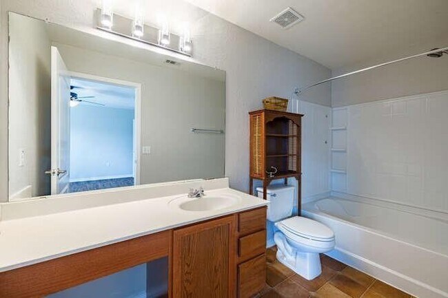 Building Photo - 5717 Malarkey Rd