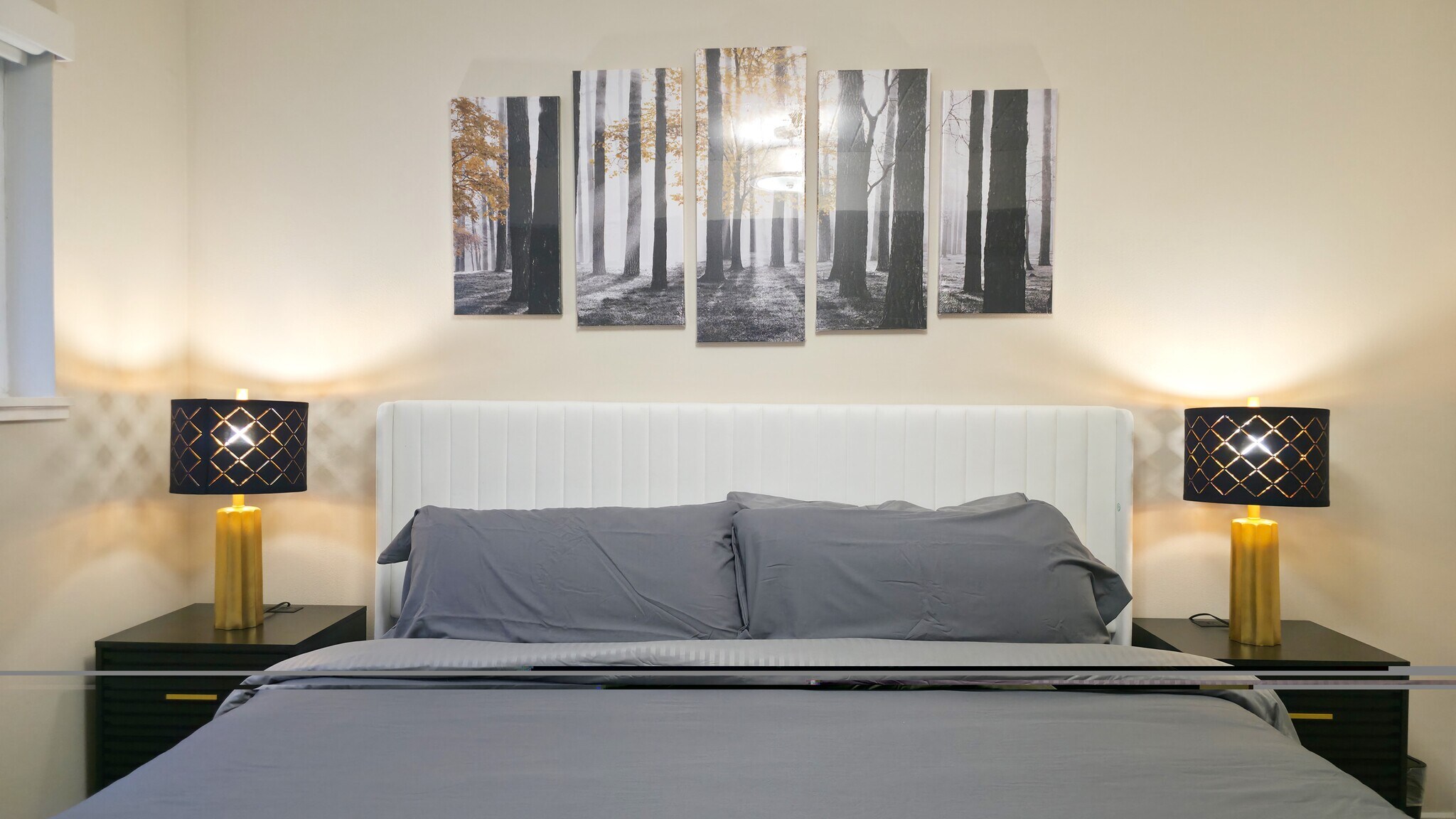 Building Photo - 1588 Alki Ave SW