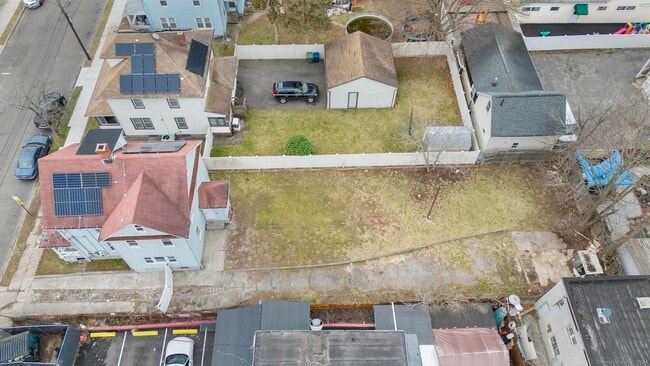 Building Photo - 26 Woodmont Ave