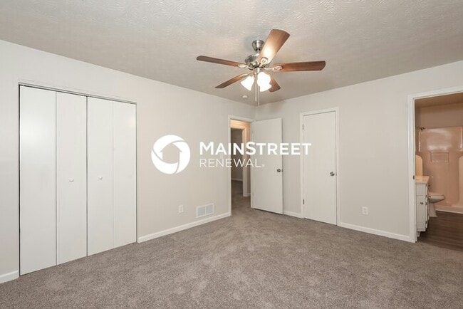 Building Photo - 3 Bedroom Pet-Friendly Home in RIVERDALE, ...