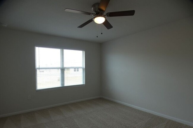 Building Photo - 5970 Smarty Jones Wy