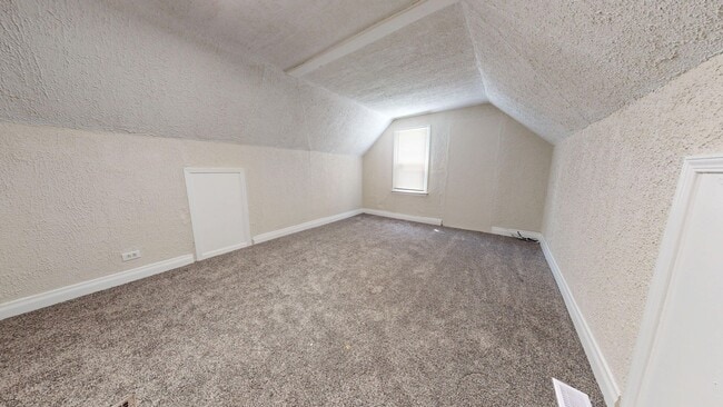 Building Photo - 113 Osceola Dr