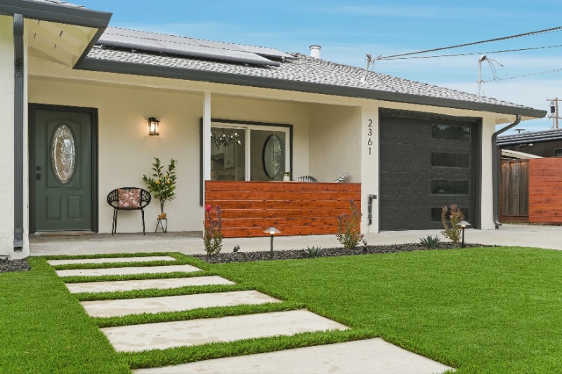 Building Photo - 2361 Bedford Rd