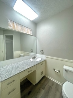 Building Photo - 4901 Lakemoor Dr