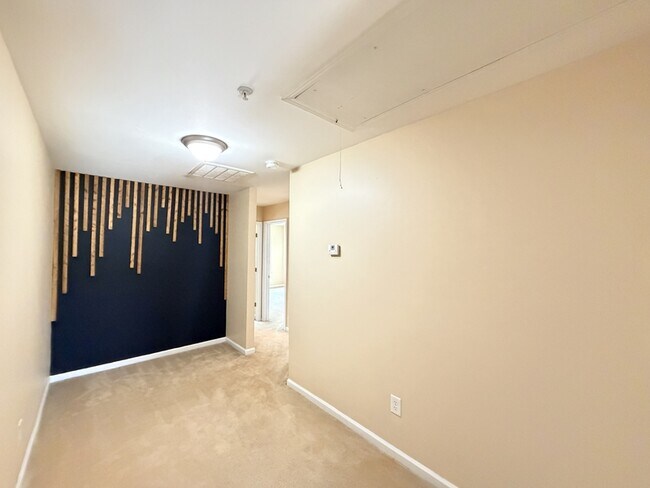 Building Photo - 540 Georgia Way