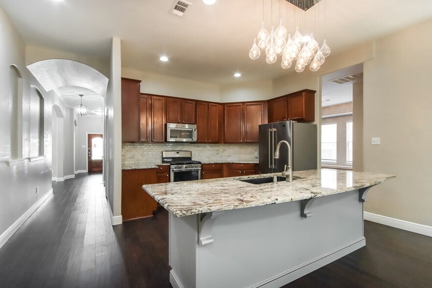 Building Photo - 21620 Hackamore Ct