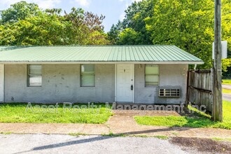 Building Photo - 608 Lester Rd