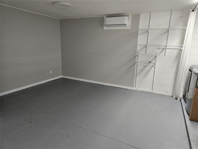 Building Photo - 3524 Kayla Cir
