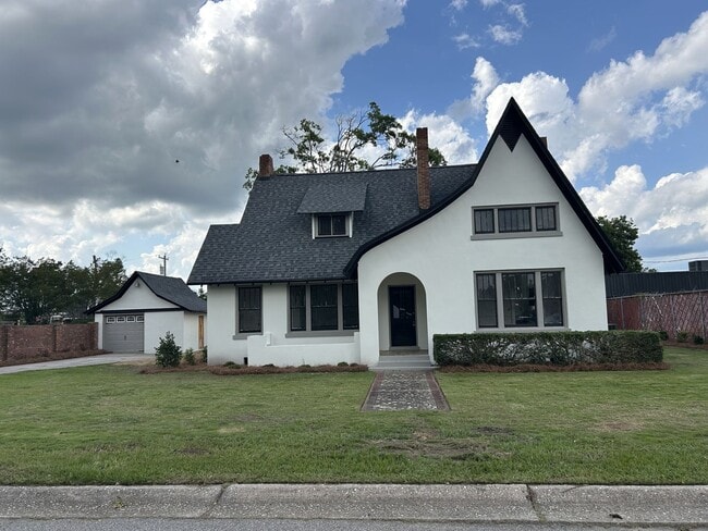 Primary Photo - 3-Bedroom 2-Bath Home
