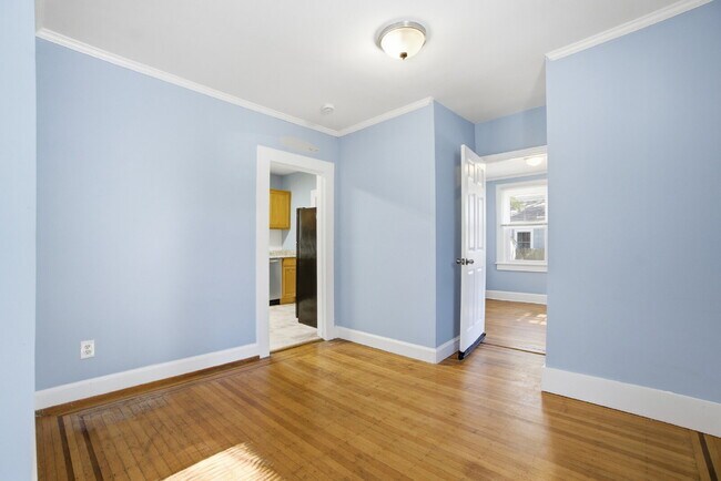 Building Photo - 4BR / 2BA House Near ODU