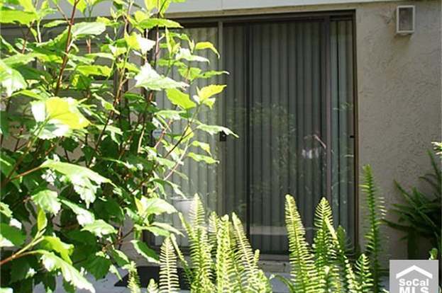 Building Photo - 21 Streamwood-