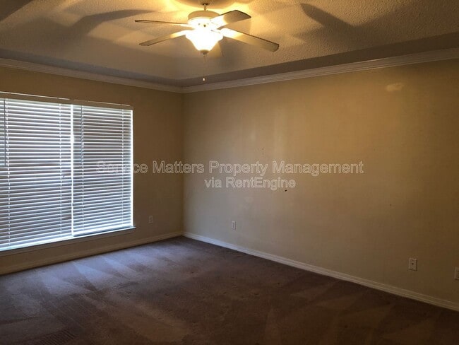 Building Photo - 4421 Amberwood Cir